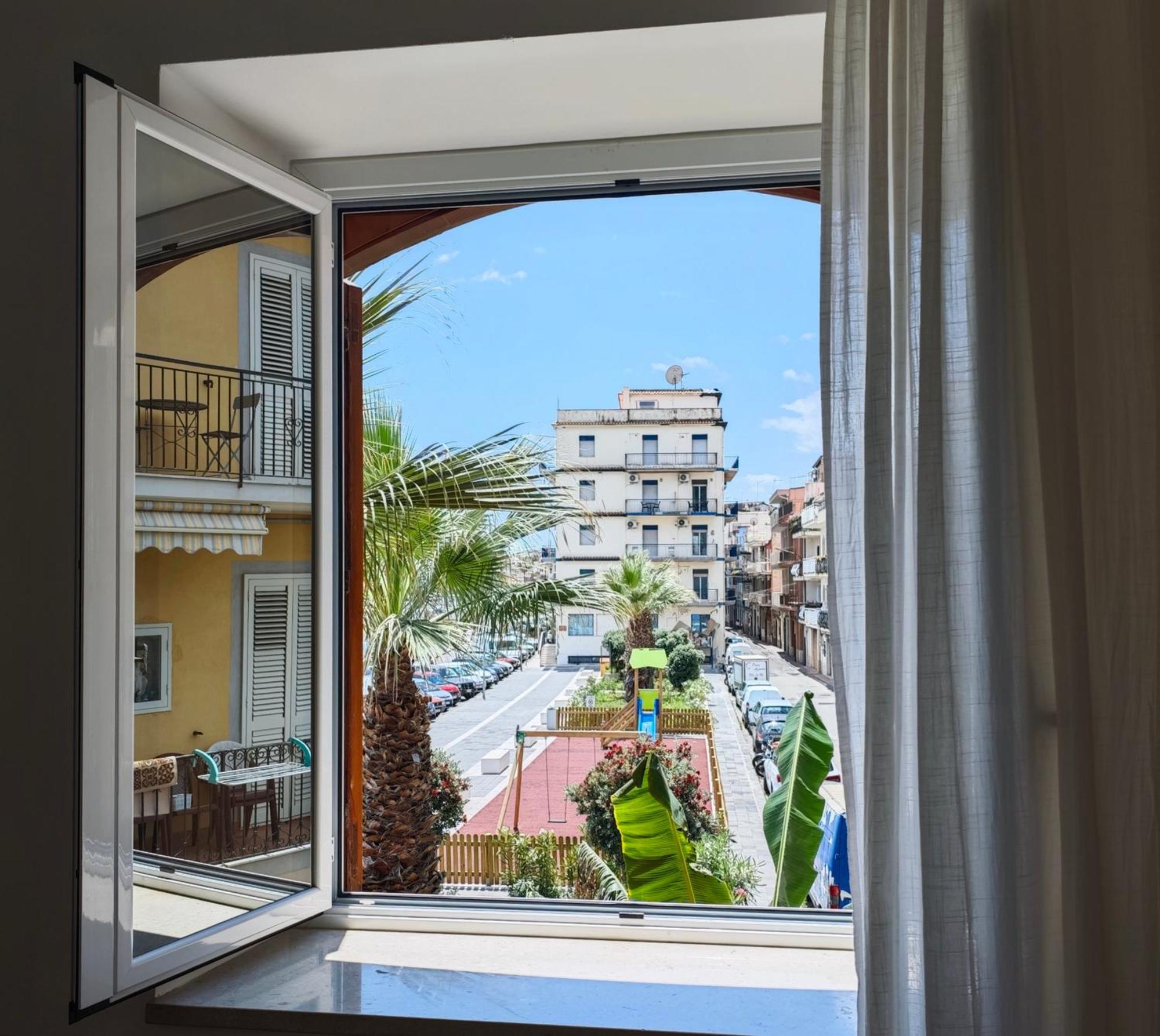 Super Panorama & Astonishing Apartment Seaview Giardini Naxos Exterior photo