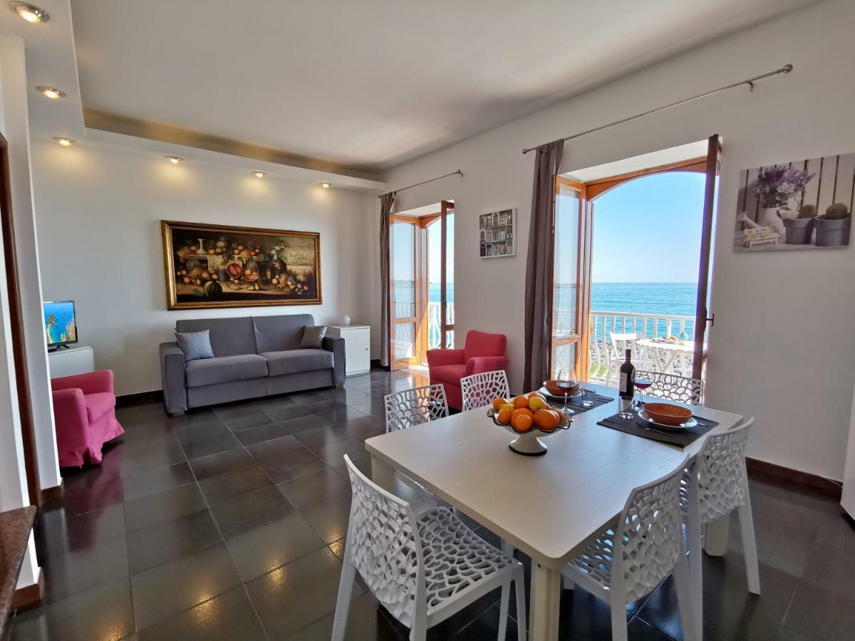Super Panorama & Astonishing Apartment Seaview Giardini Naxos Exterior photo